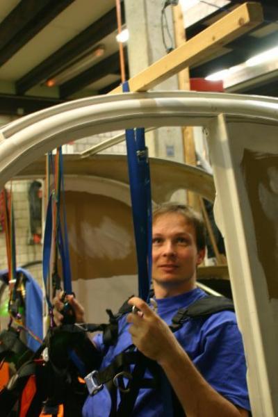 Ausloten des Schwerpunktes f�r die Aufh�ngung